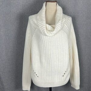 Moon & Madison Chunky Knit Cowl Neck Of White Sweater Medium NWOT 844